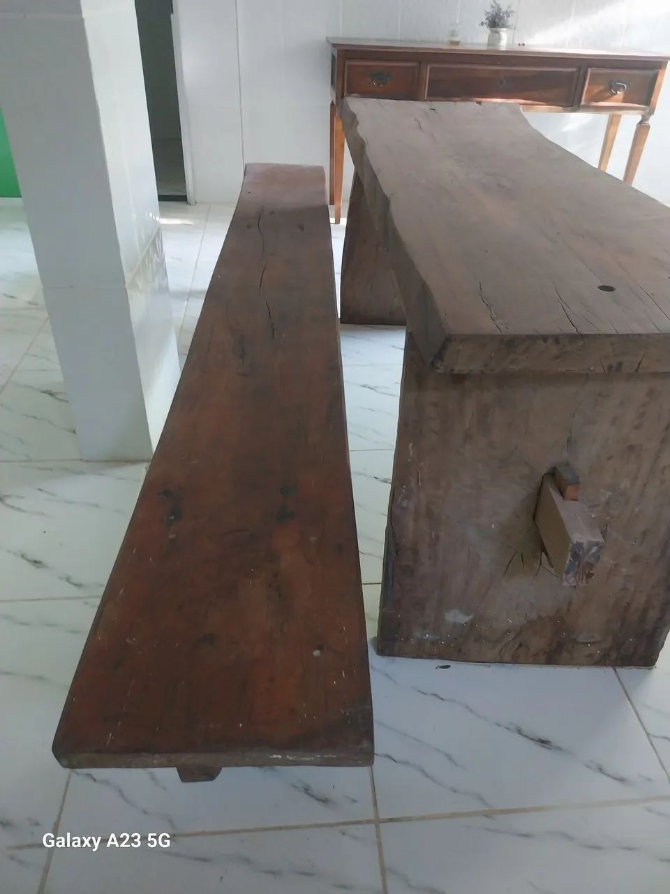 Mesa com  banco madeira maciça  - Foto 2