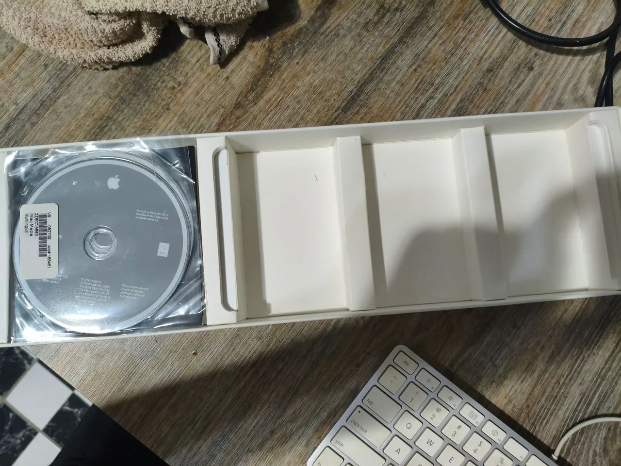 Imac 24 A1225 2009 com defeito na tela com acessórios  - Foto 4