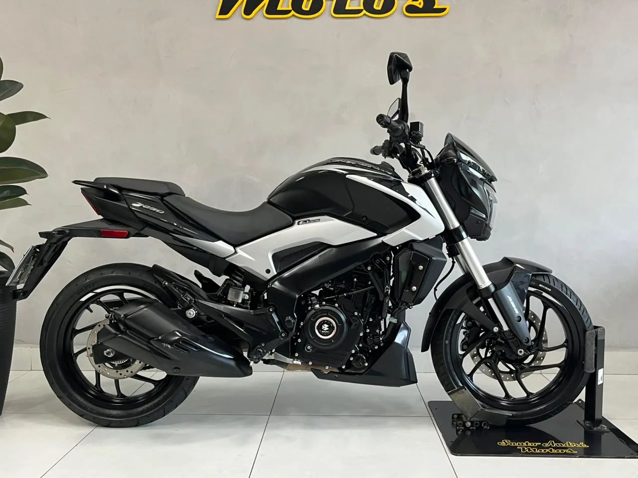 Bajaj DOMINAR 250 - Foto 2