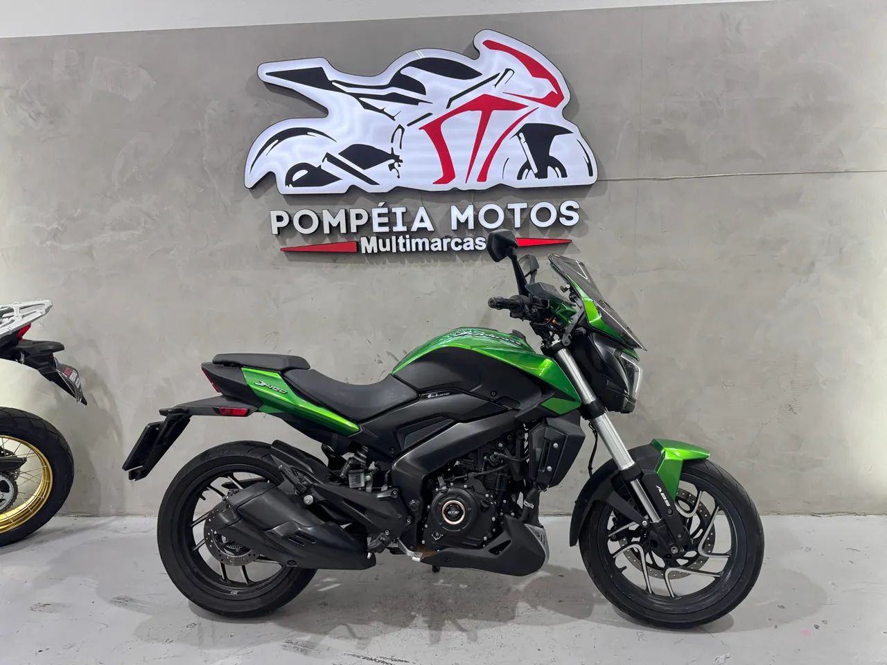 Bajaj Dominar 400 2024