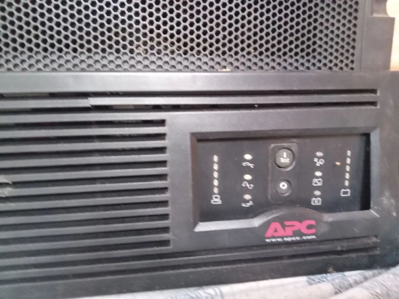 Ups  apc smsrt ups 3000XL sem baterias  