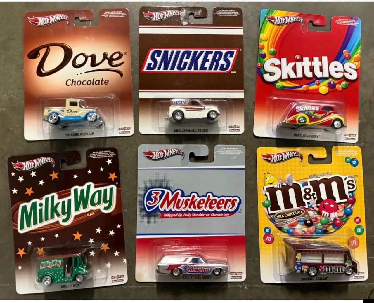 Set hot Wheels M&M 8 miniaturas - Hobbies e coleções - Jardim