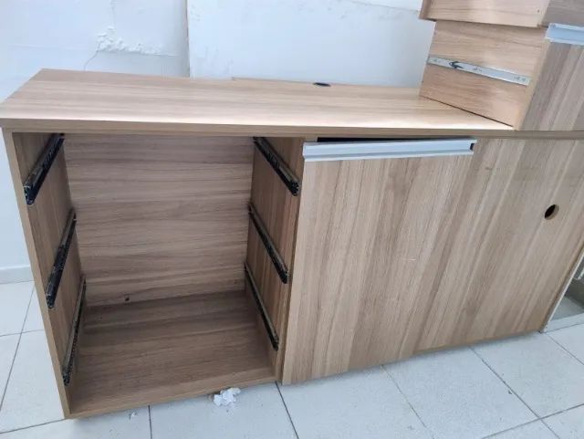 Armário MDF Marrom 2 metros com 3 gavetas  - Foto 2