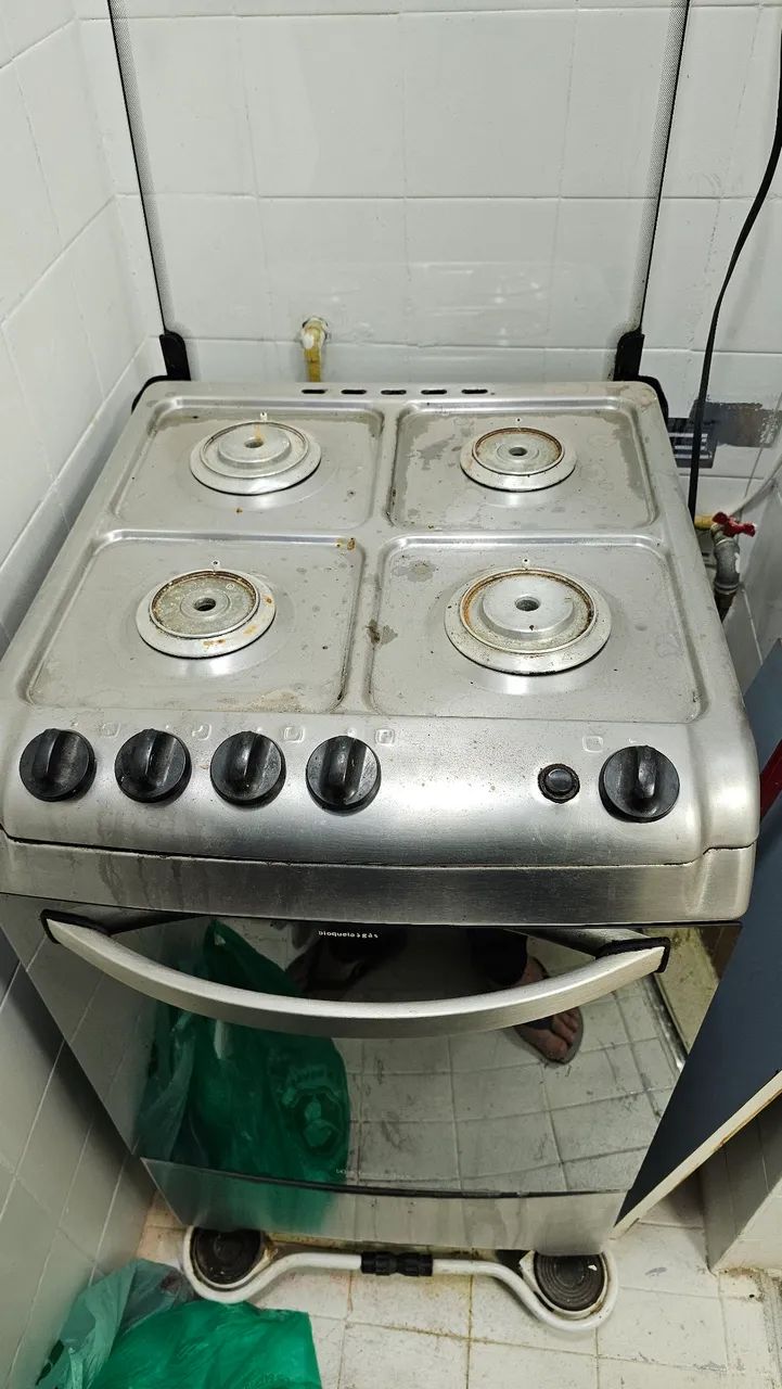 Fogão Eletrolux Inox usado - Foto 4