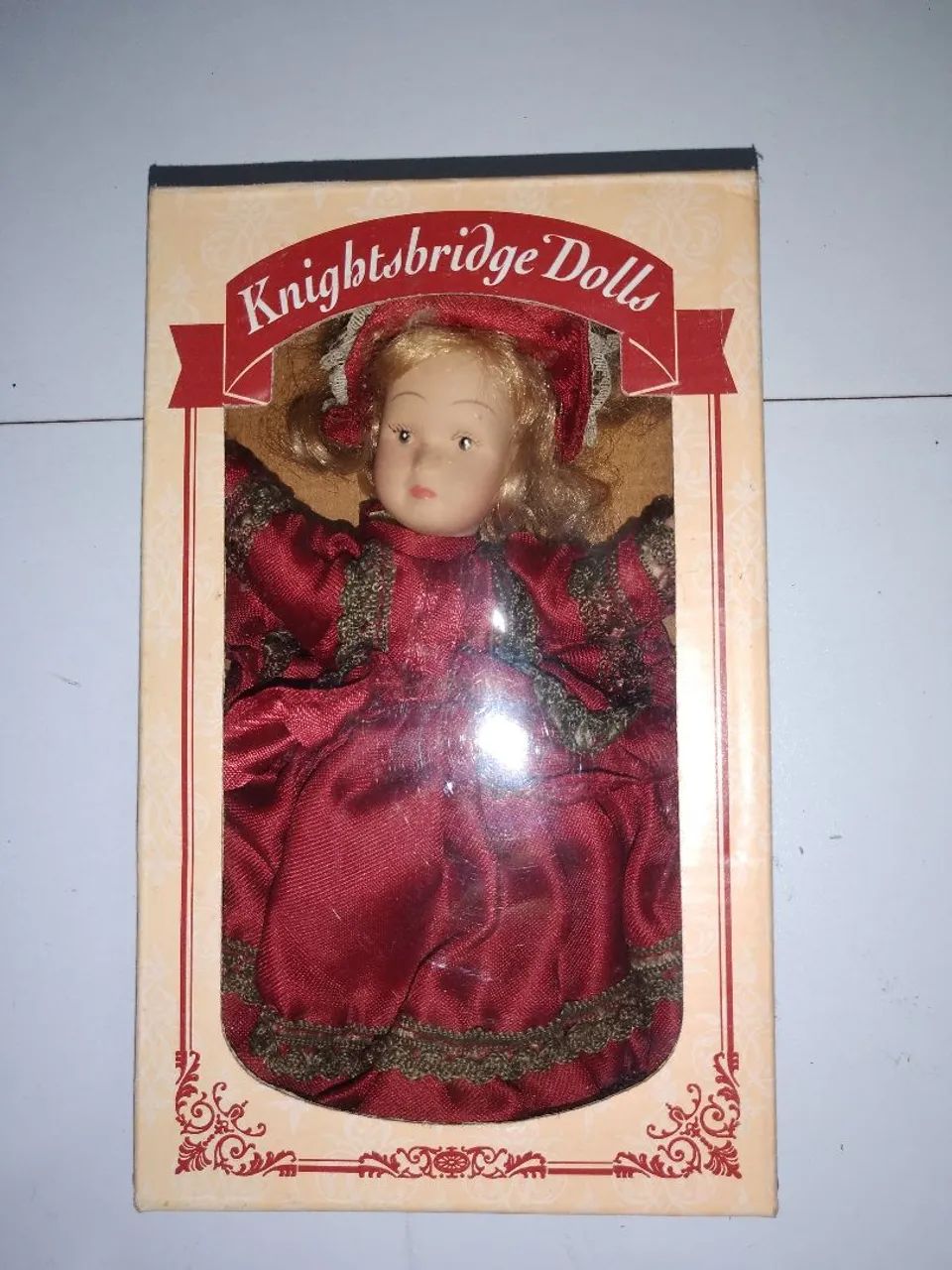2 Bonecas de porcelana Knightsbridge Dolls - Foto 5