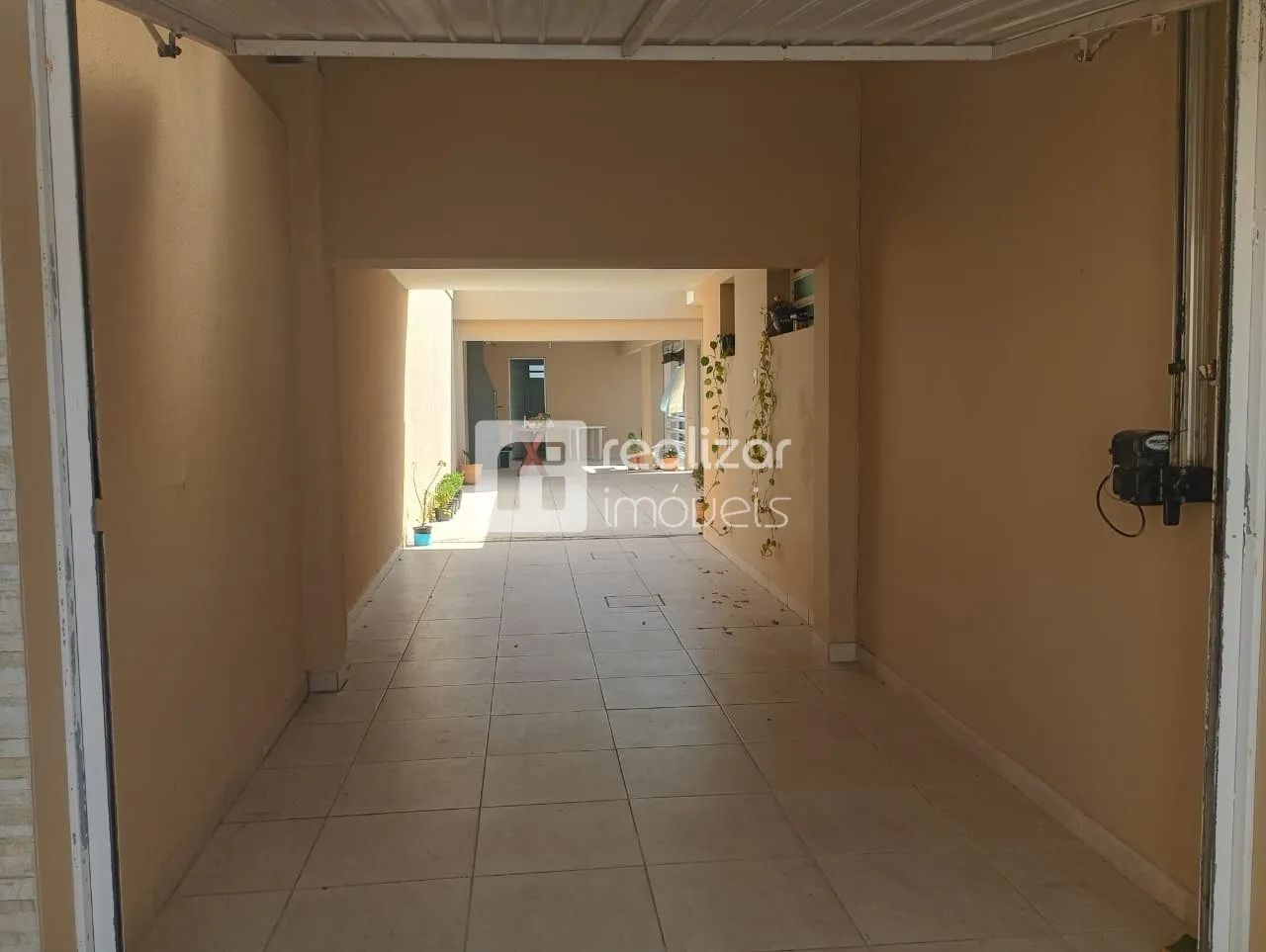 2 casas no mesmo terreno com 5 dormitórios bairro Jardim Atlântico - Foto 3