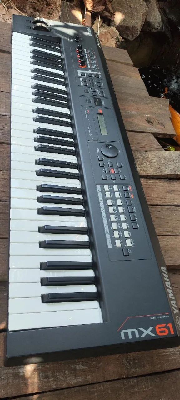 Yamaha MX61 Teclado  - Foto 2