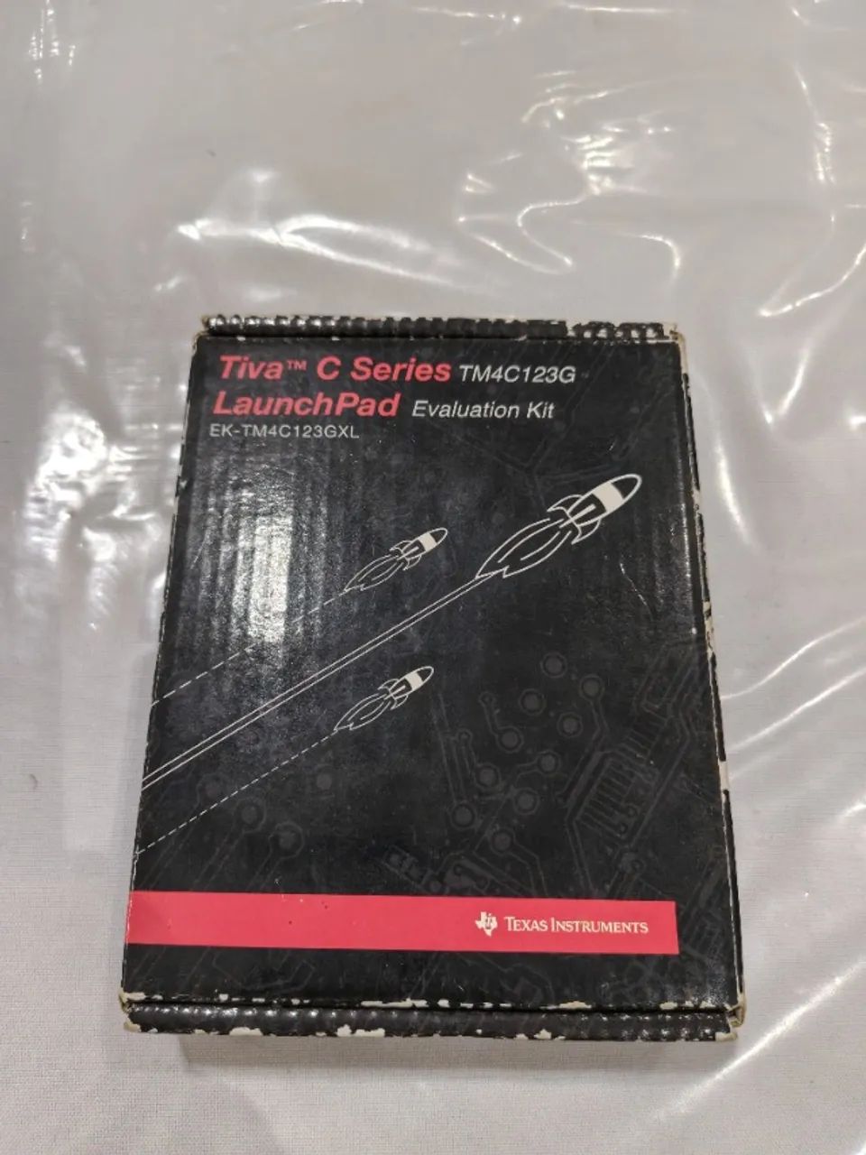 Placa de Desenvolvimento Texas Instruments - Tiva C Series TM4C123G LaunchPad