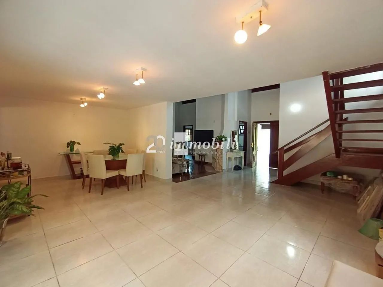 Casa à venda e para alugar em Cotia, Granja Viana, com 3 suítes, com 480 m² - Foto 5