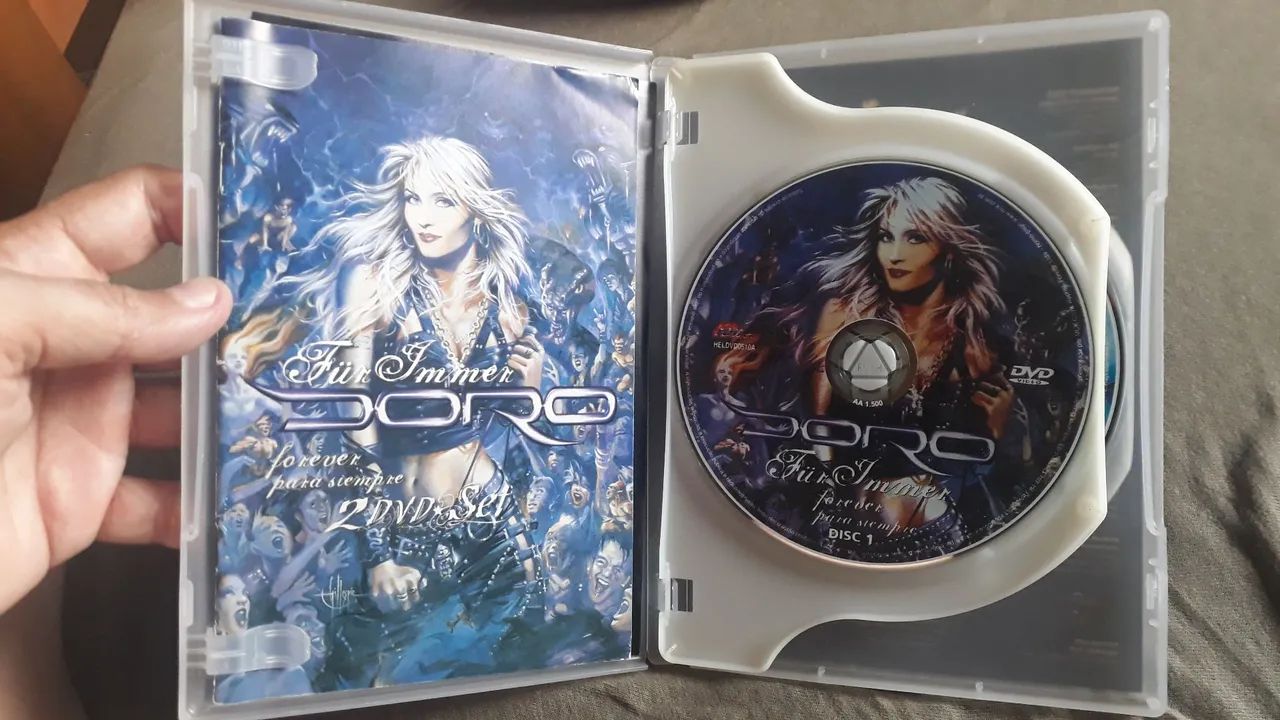 Doro Pesch dvd duplo autografado 