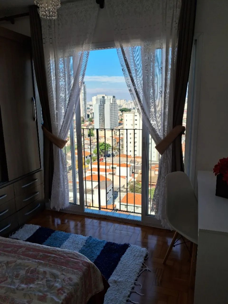 Aluga-se quarto. Cambuci/Aclimação 