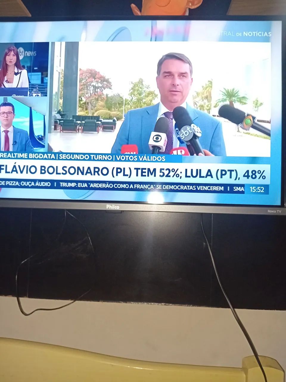 Smart TV semi nova, sem marcas de uso.32  - Foto 4