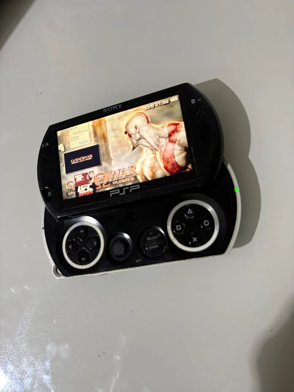 PSP GO