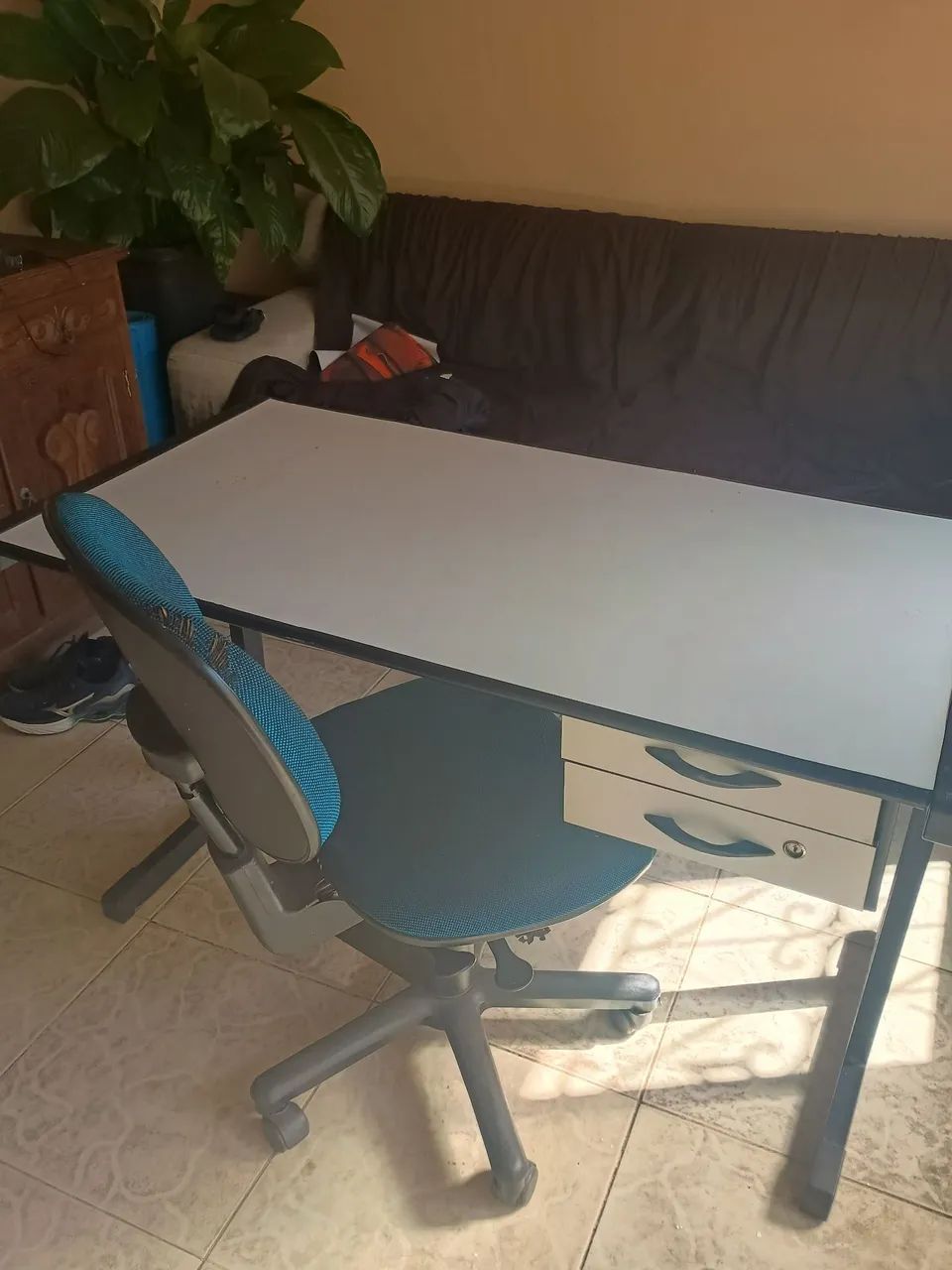 Mesa e cadeira escritório  - Foto 2