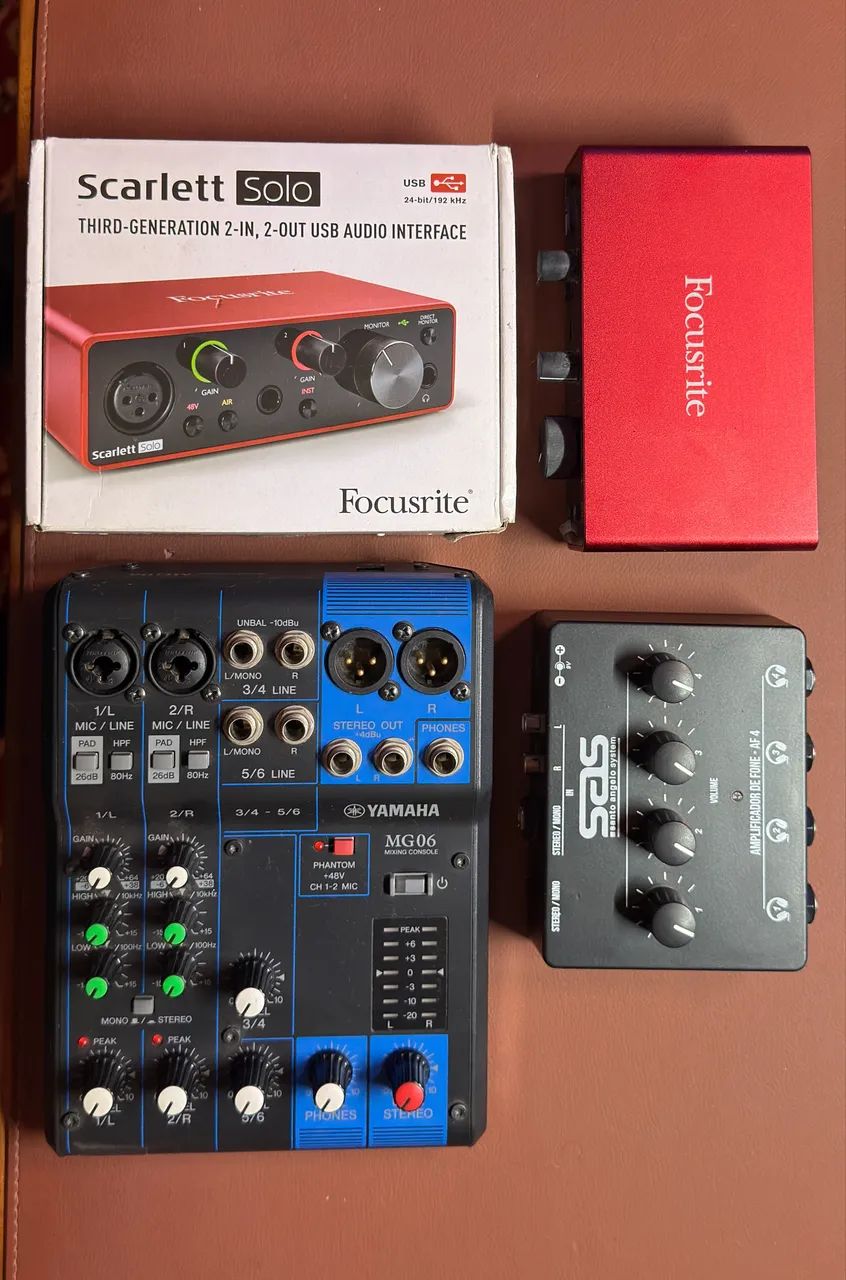 Kit Yamaha MG06 + Interface Focusrite SOLO 3