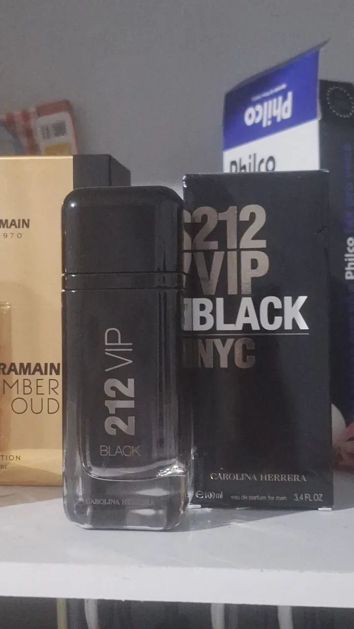 Perfume 212 Vip Black Carolina Herrera
