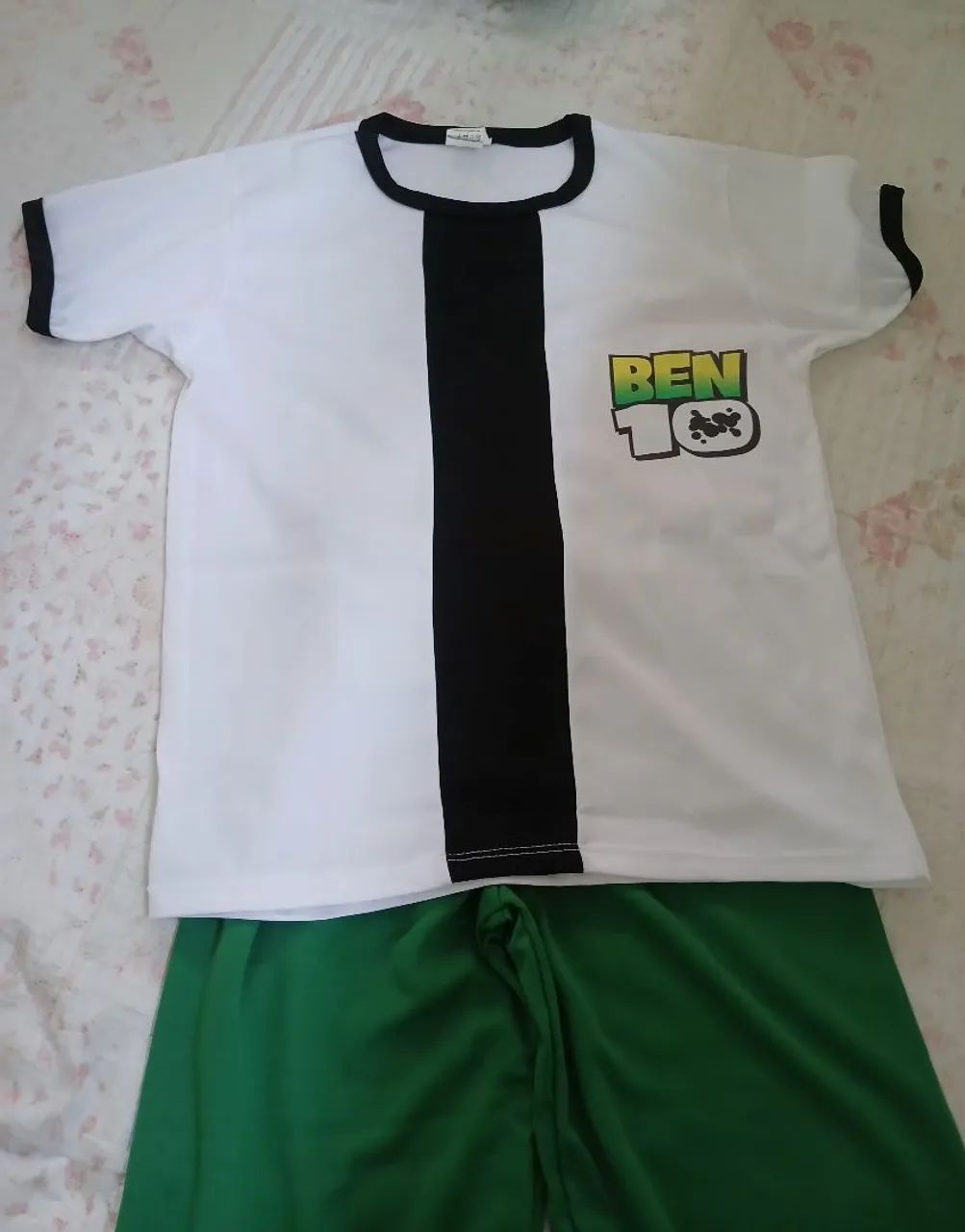 Vendo uma roupinha temática BEN 10
