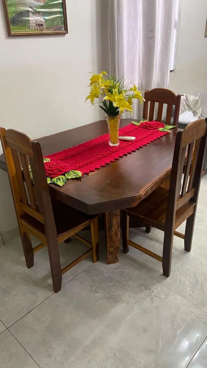 MESA DE ANGELIM( com 6 cadeiras)