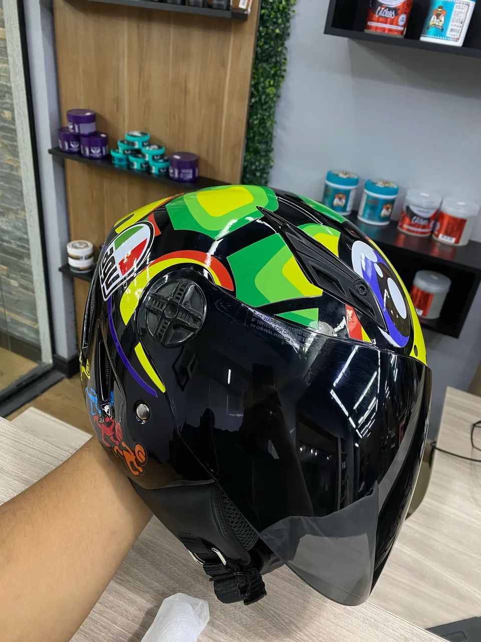 Capacete agv tamanho 57 reformado novo - Foto 5