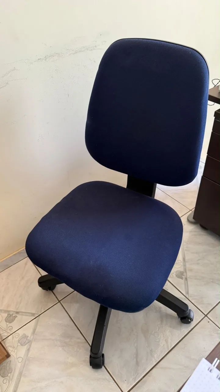 Cadeira de escritório giratória  - Foto 5