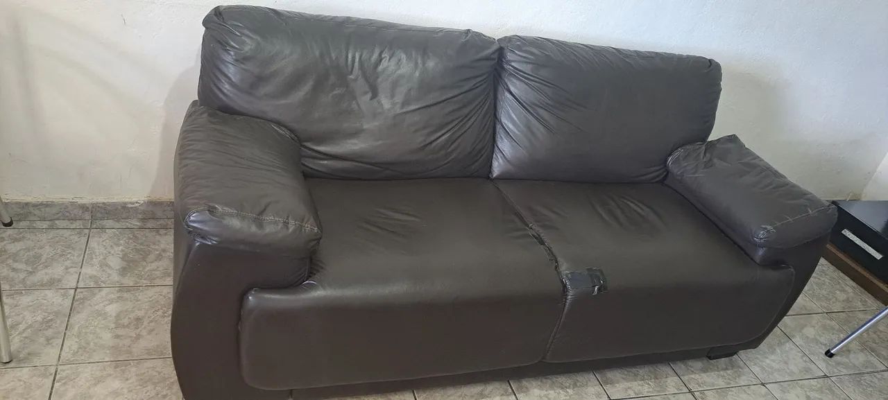 2 Sofá com madeira de qualidade  - Foto 2