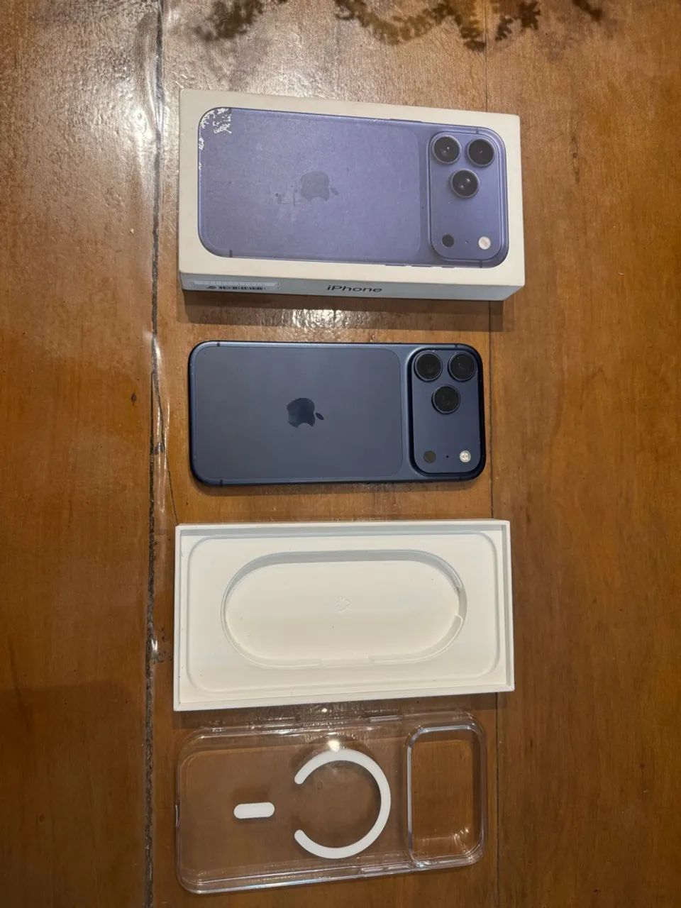 Iphone 17 pro max 256gb 96% de bateria com Caixa - Foto 2