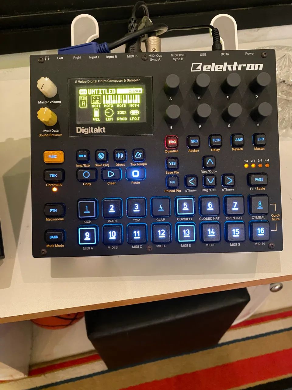 Sintetizador analógico elektron analog four - Microfones e
