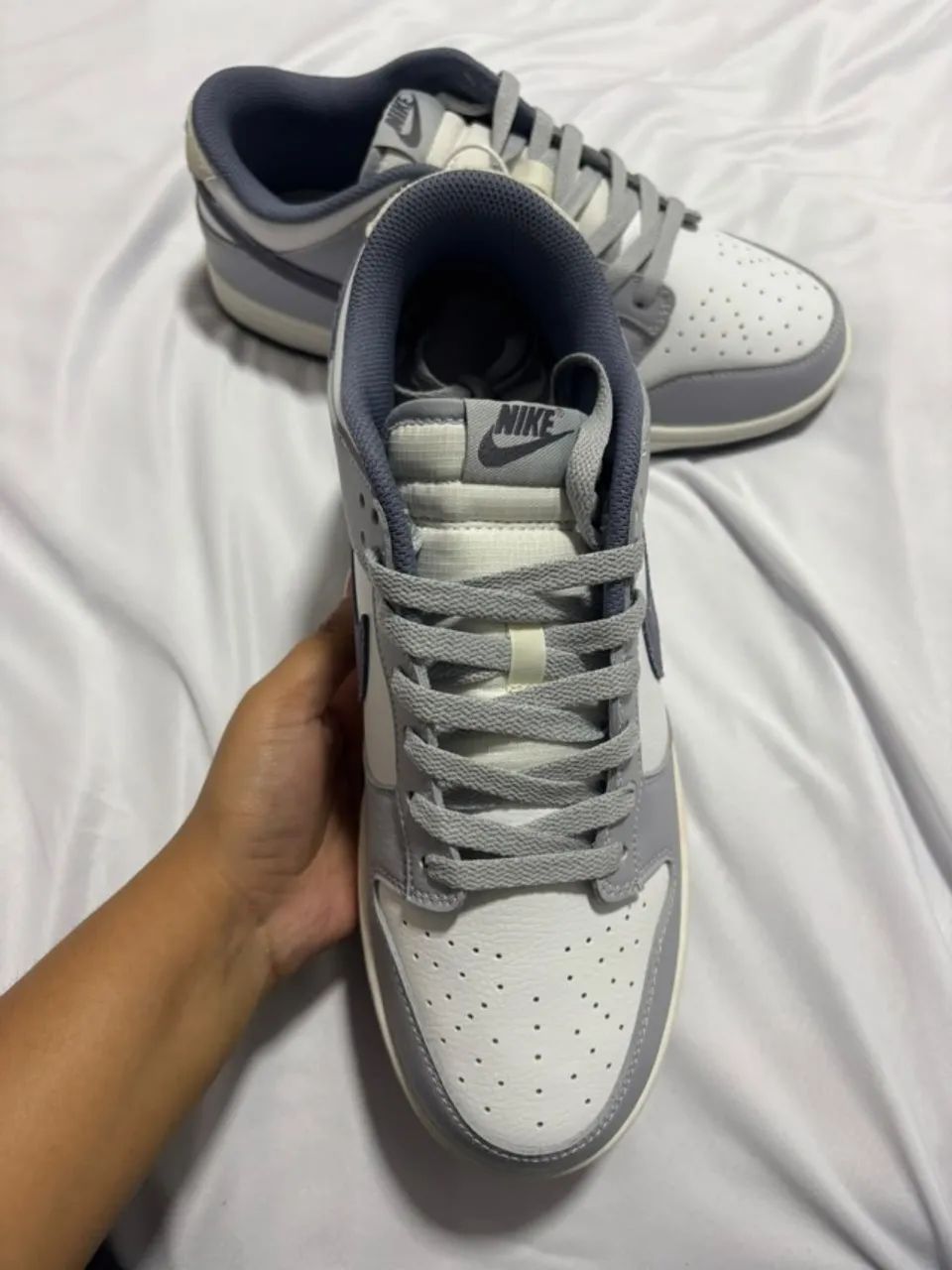 tênis nike dunk low se light carbon - Foto 4
