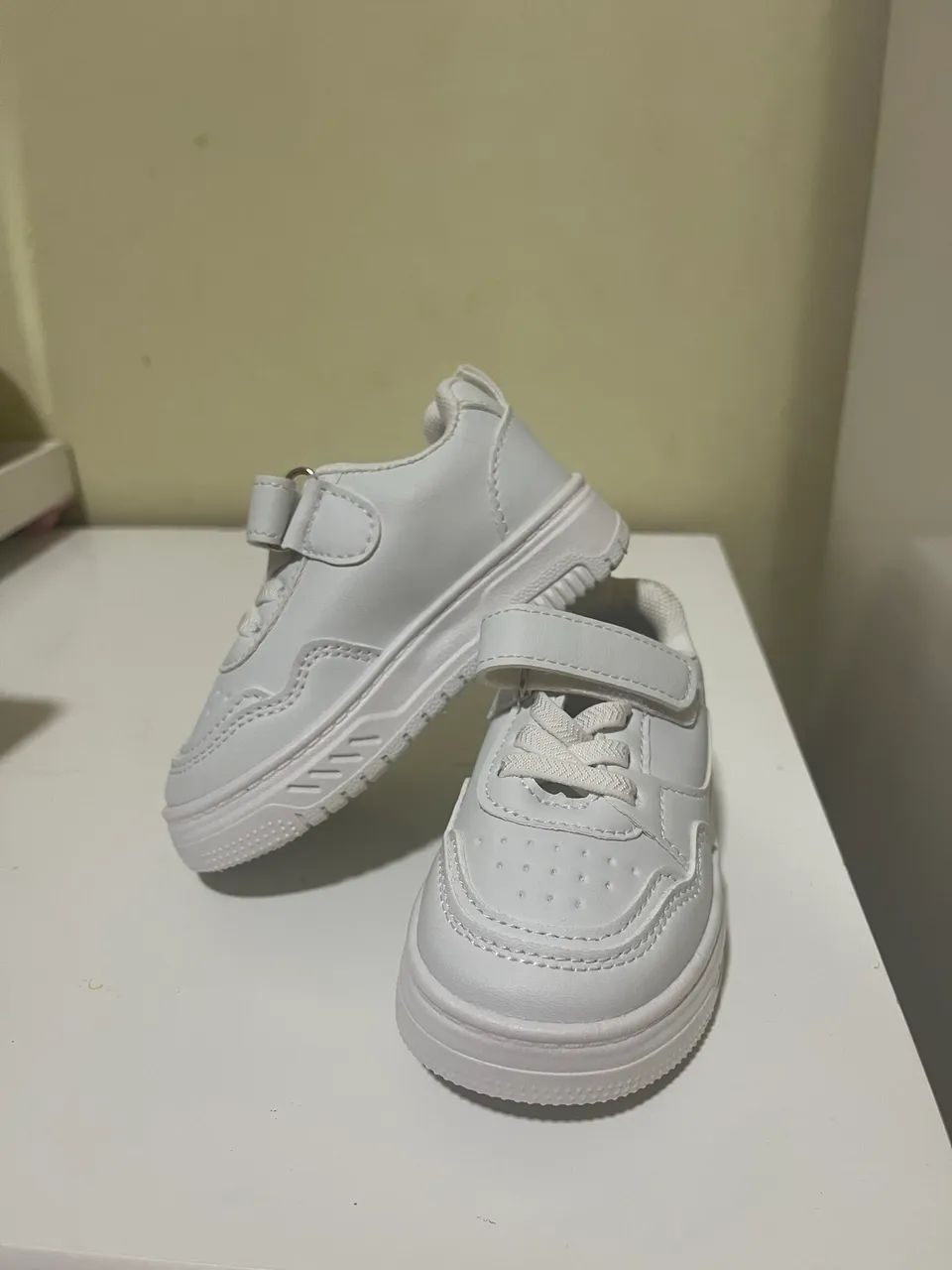 Vende-se tênis branco,tamanho 21 - Foto 3