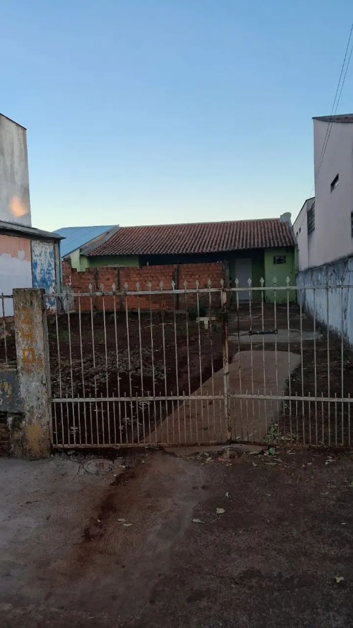 Vende-se terreno com dependência  - Foto 2