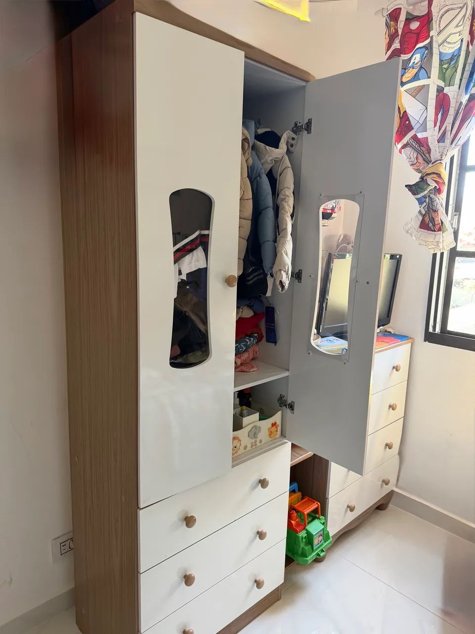 Guarda roupa infantil 