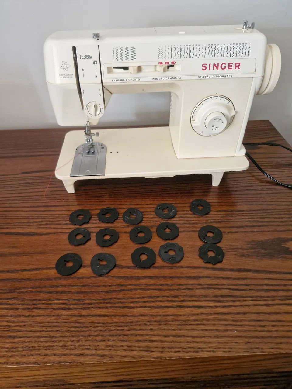 Singer facilita 43 220V  - Foto 2