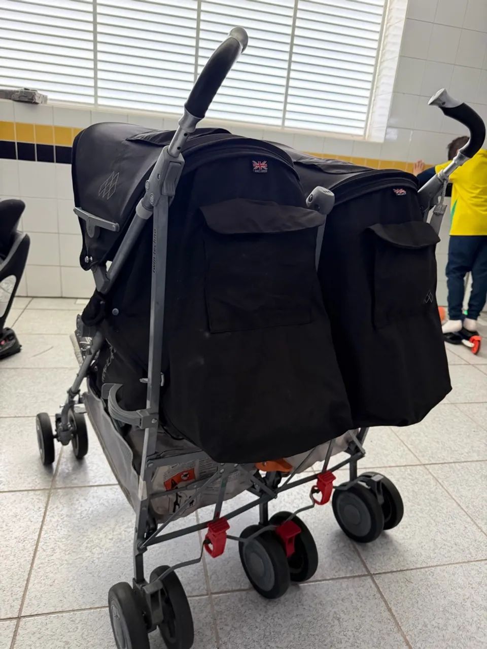 Carrindo de Bebê para gêmeos - Foto 4