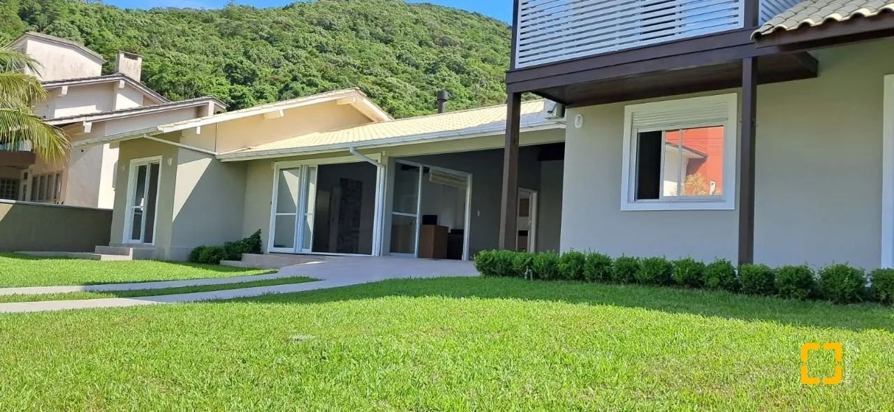 Casa em Condomínio em Sambaqui - Foto 4