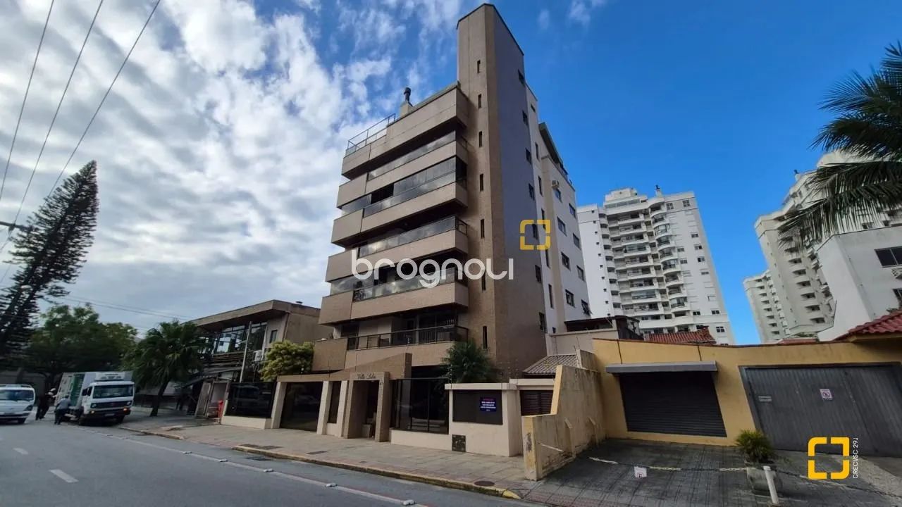 Cobertura Ampla 327m2, 5 quartos, 3 vagas no Bairro da Trindade em Florianópolis - Foto 4