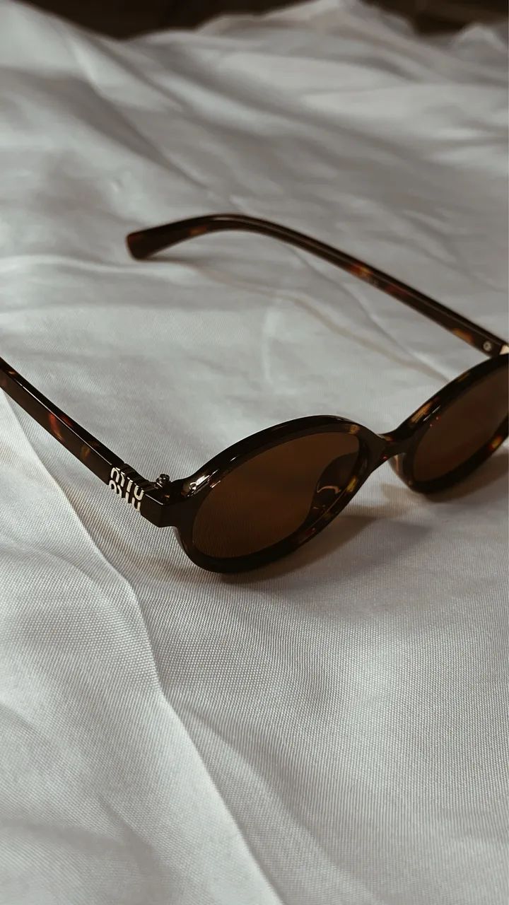 óculos de sol miumiu