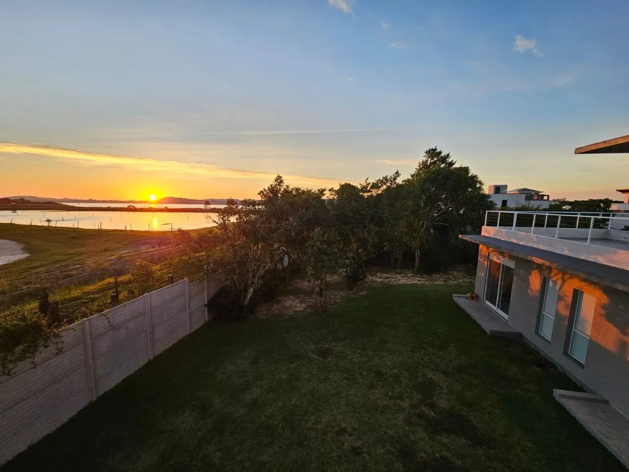 Imóvel de Luxo em CondomÍnio: Casa com 4 Quartos e 3 Suítes em Imbituba-SC - 265m² - 2 Vag - Foto 4