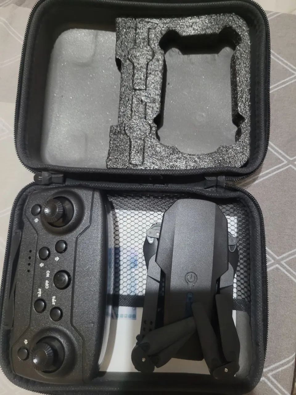Drone E88 Pro C/Câmera + Case  NOVO - Foto 2