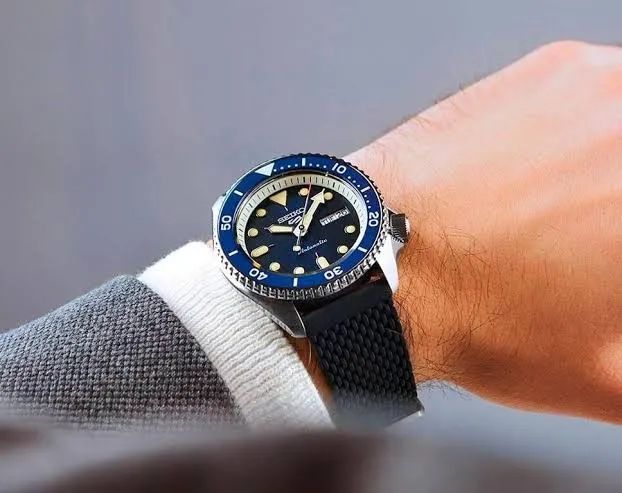 RELOGIO SEIKO 5 SRPD71K2 AZUL - Foto 4