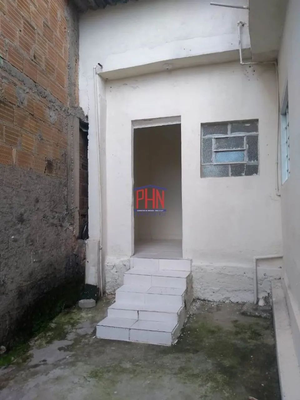 Oportunidade barração com 1 quarto para locação no bairro Camargos.