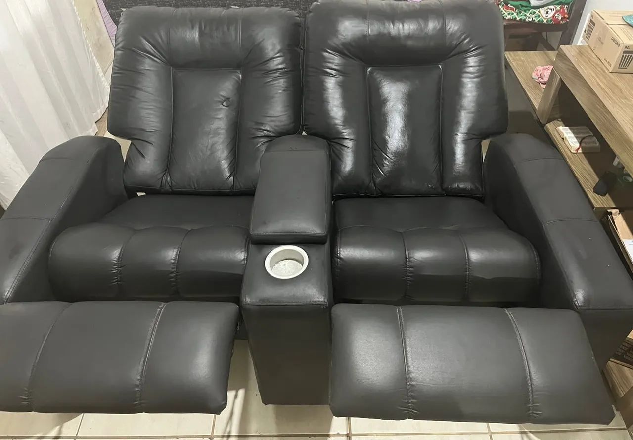 Vende se poltrona 2 lugares "reenclinavel" - Foto 2