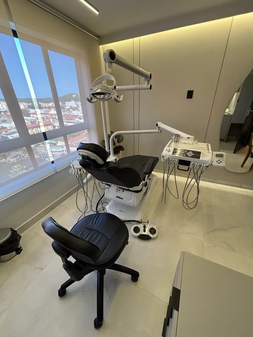 Cadeira Odontológica Olsen Black Edition 