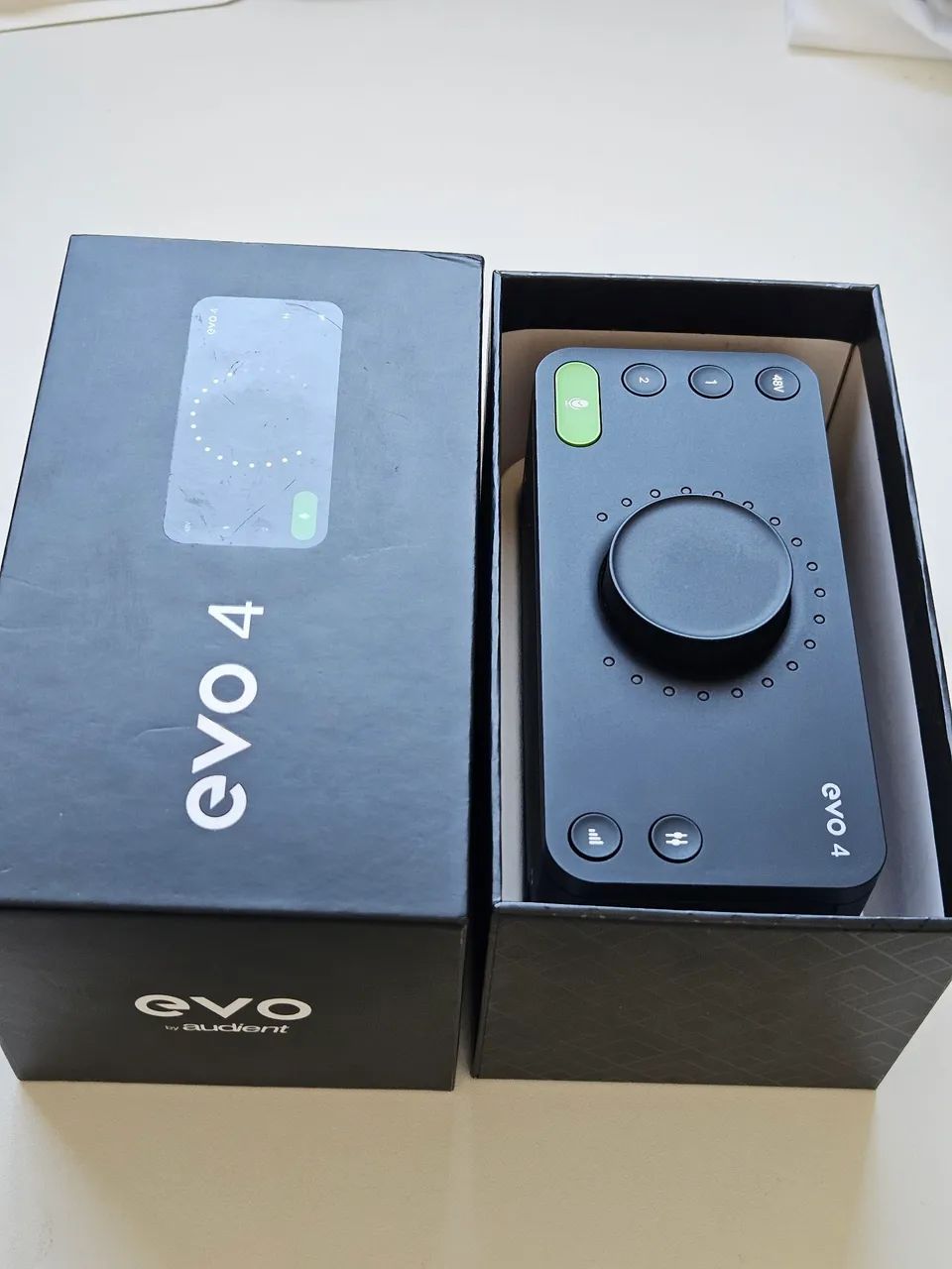Interface de Áudio - Evo 4