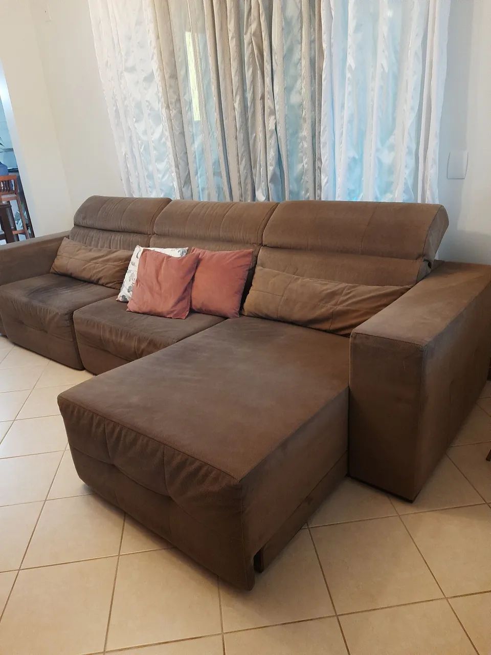 Sofá retrátil com chaise! - Foto 4