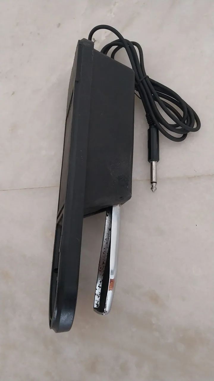 VENDO DOIS PEDAIS  SUSTAIN YAMAHA - Foto 3
