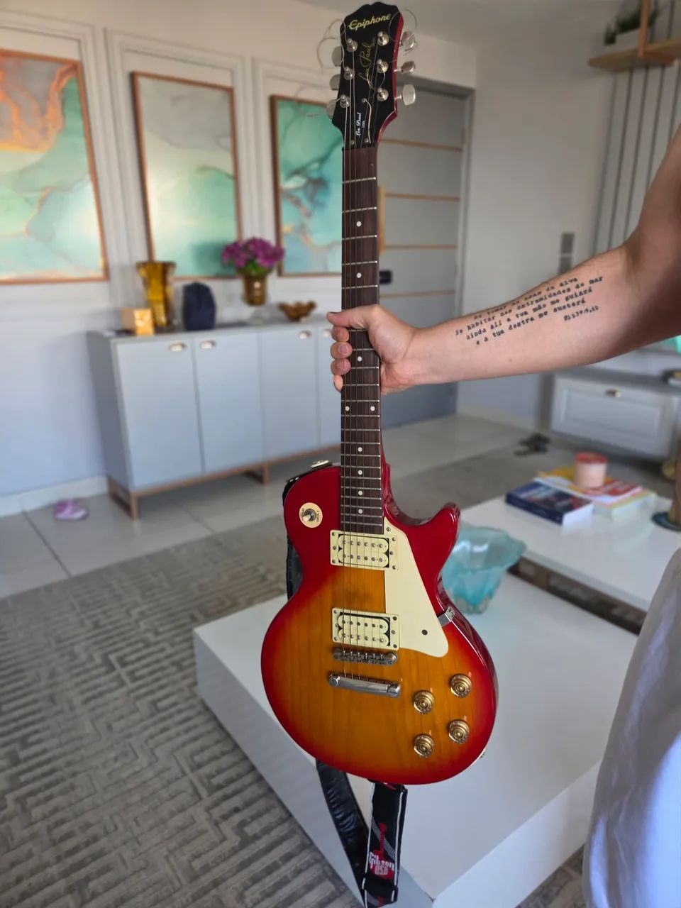 Guitarra Epiphone Les Paul 100 com Bag