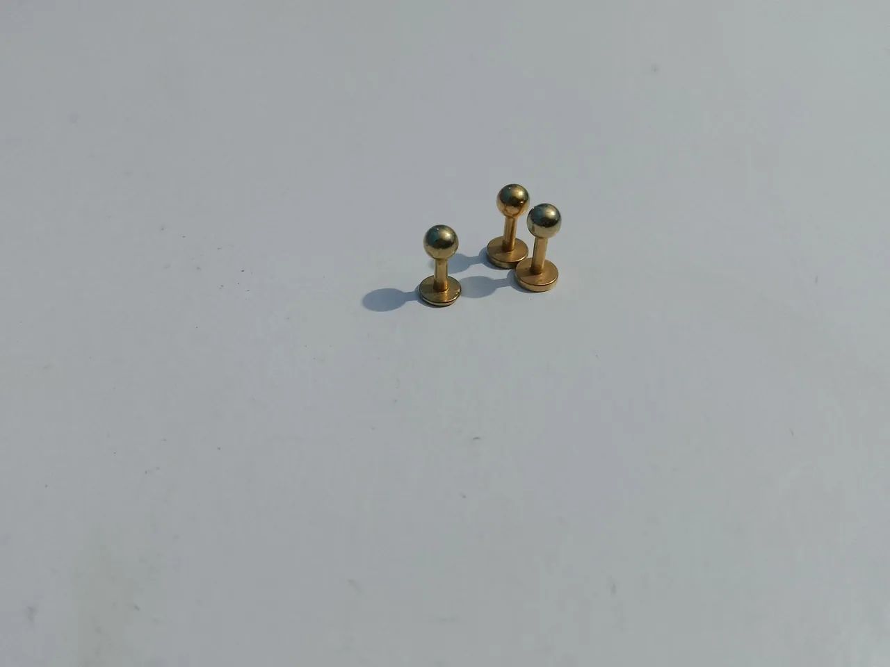 Kit 3 piercings labret dourado 
