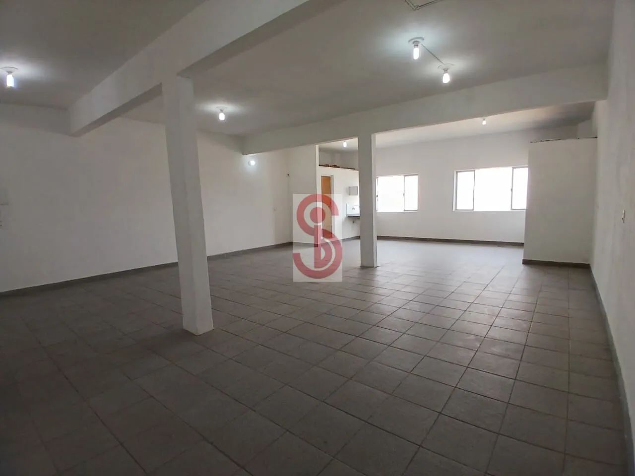 SALA COMERCIAL COM 02 BANHEIROS PARA ALUGAR - Foto 2