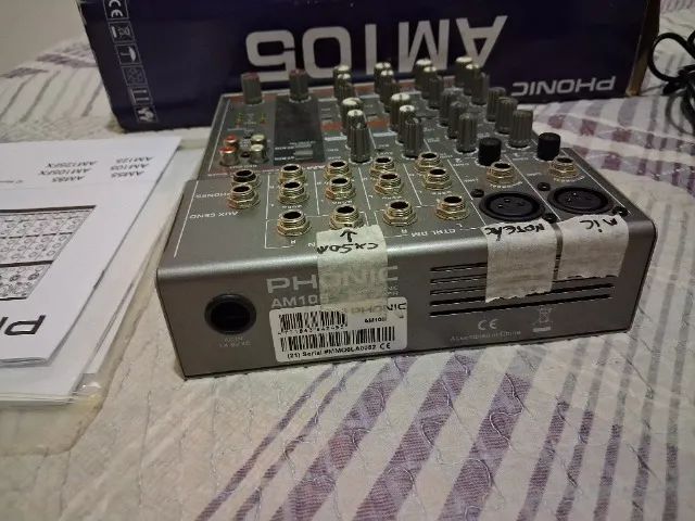 Mesa de som/mixer Phonic AM105 - 10 canais - Foto 2