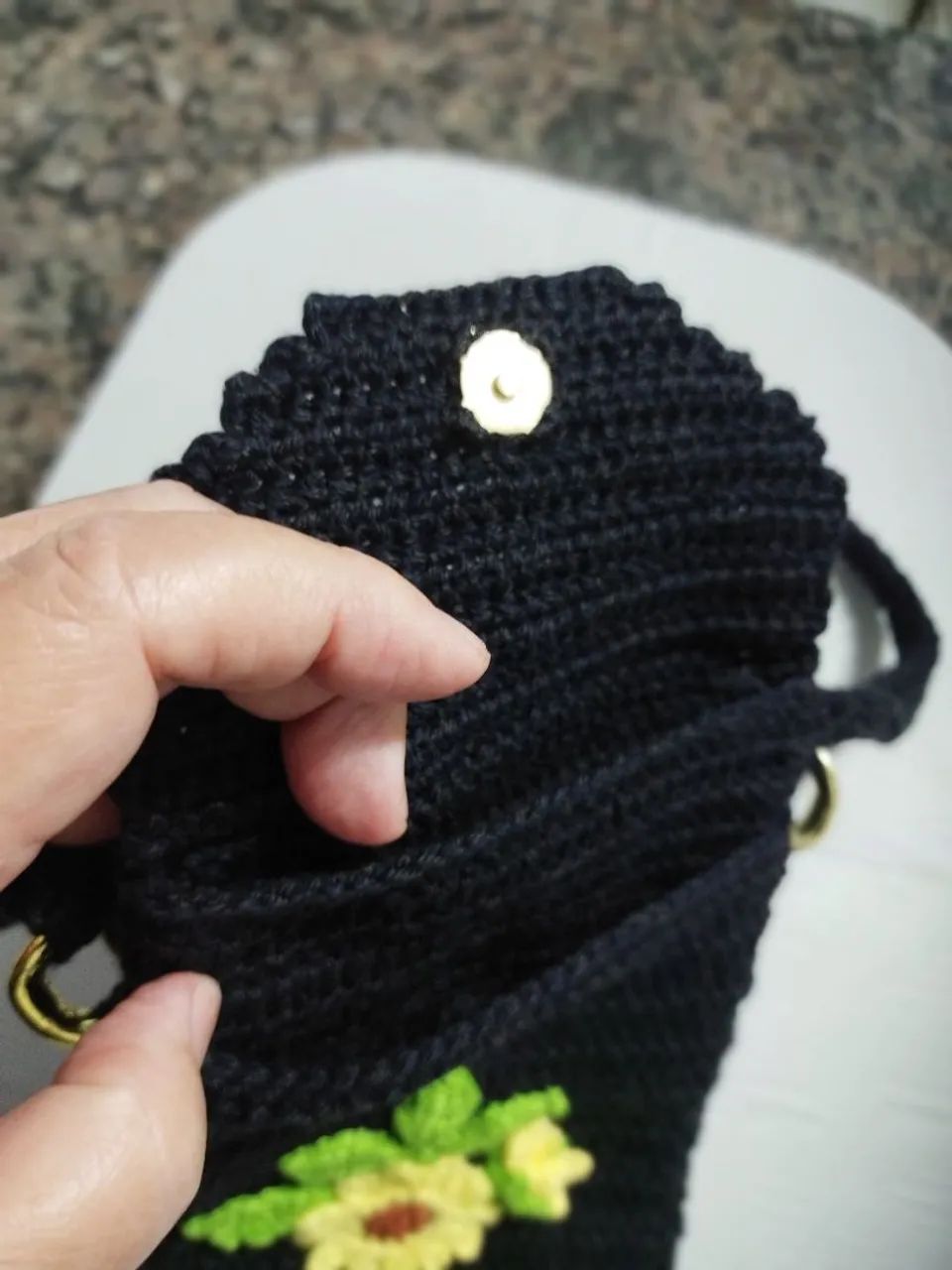 Bolsinha porta celular de crochê  - Foto 3